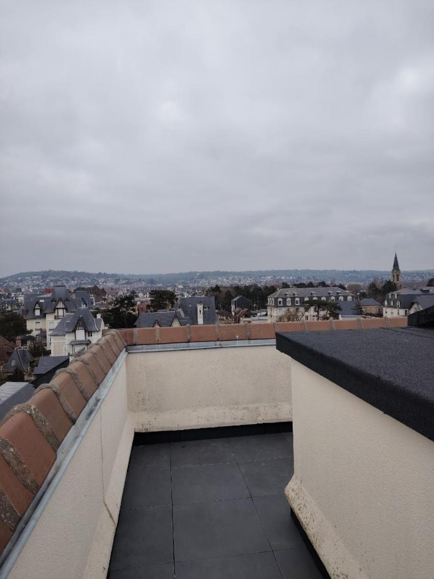Appartement 3 Chambres Avec Roof Top A 5 Mn De La Plage Deauville Ngoại thất bức ảnh